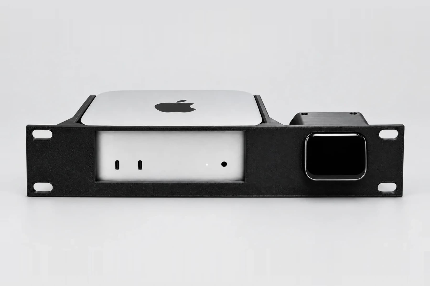 Mac mini M4 / M4 Pro / M5 Pro / M6 + JetKVM 10-Inch Rack Mount — mounted product photograph